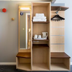 Standard Twin Room Hot